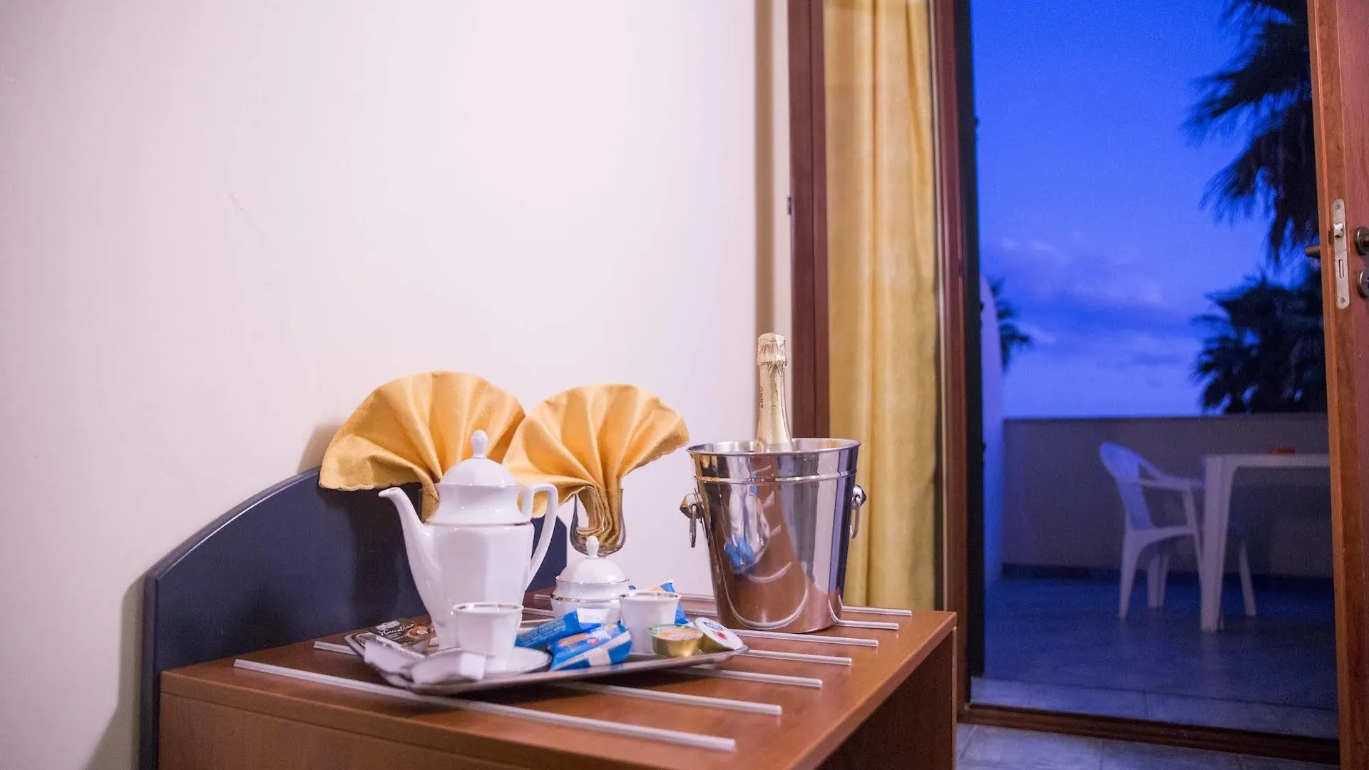 Hotel Lido Degli Angeli Butera